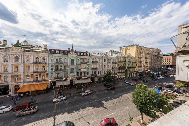 Apartment Near Lva Tolstoho Square キエフ エクステリア 写真